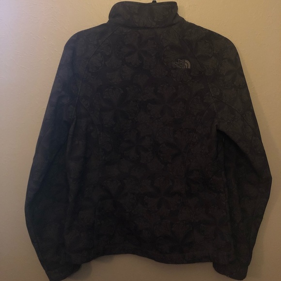 PRICE DROP!! North Face Jacket - Picture 3 of 8